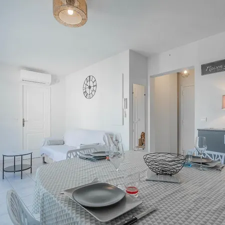 Apartment With Private Indoor Parking